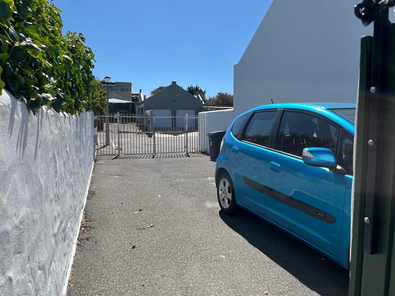 1 Bedroom Property for Sale in Fish Hoek Western Cape